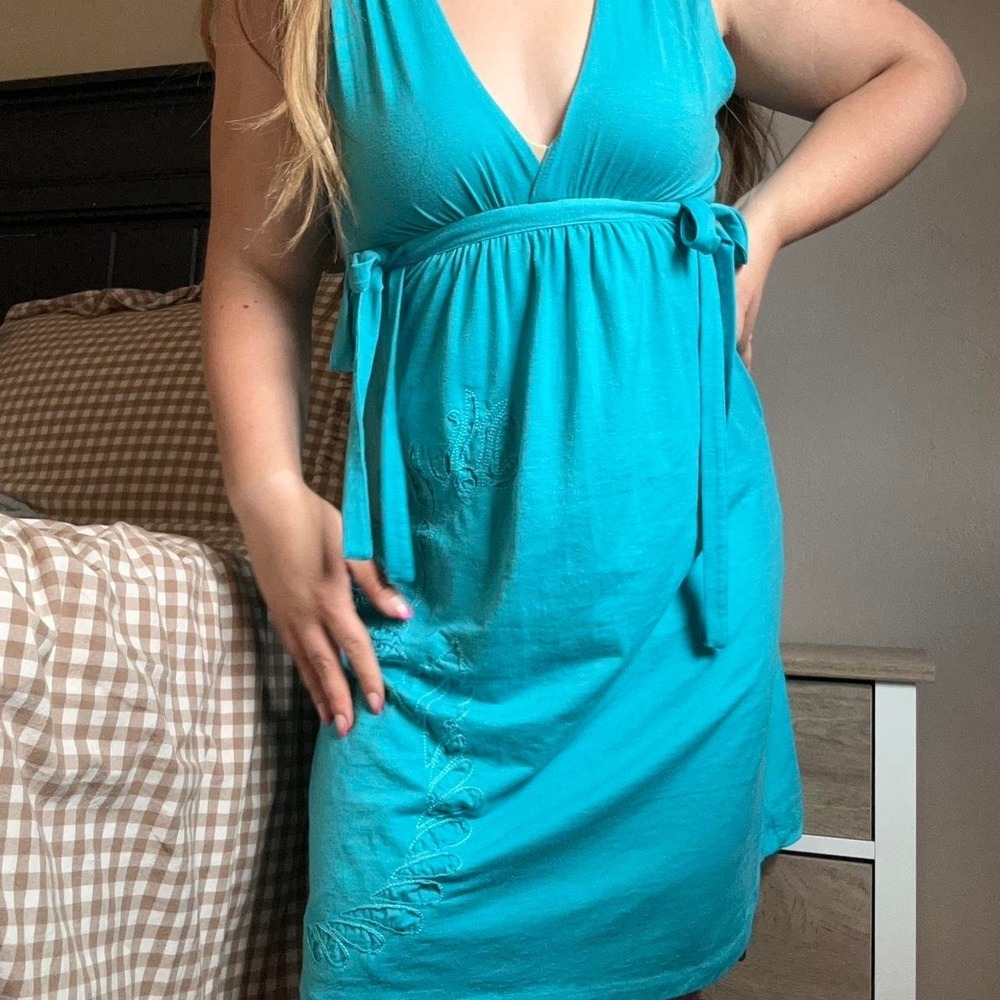 Y2K Billabong blue dress with tie waist and pockets. Size L